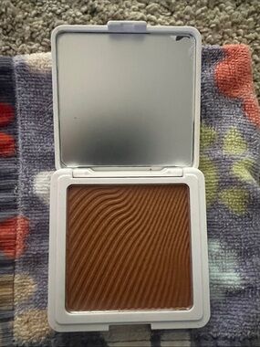 Jireh Luminous Bronzing Powder — Enough (Tan Bronze)